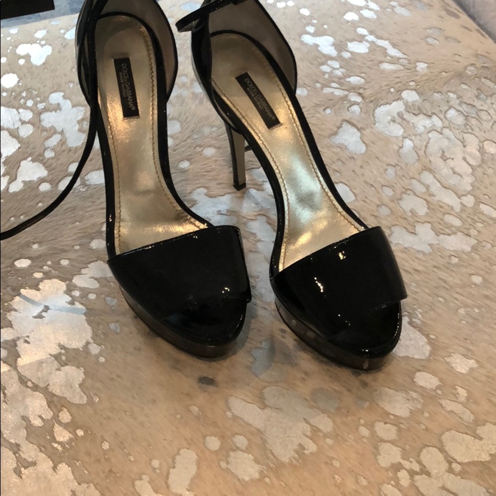 Black patent leather high heels
